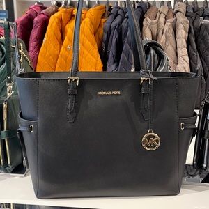 Michael Kors Gilly Travel Large Drawstring Tote